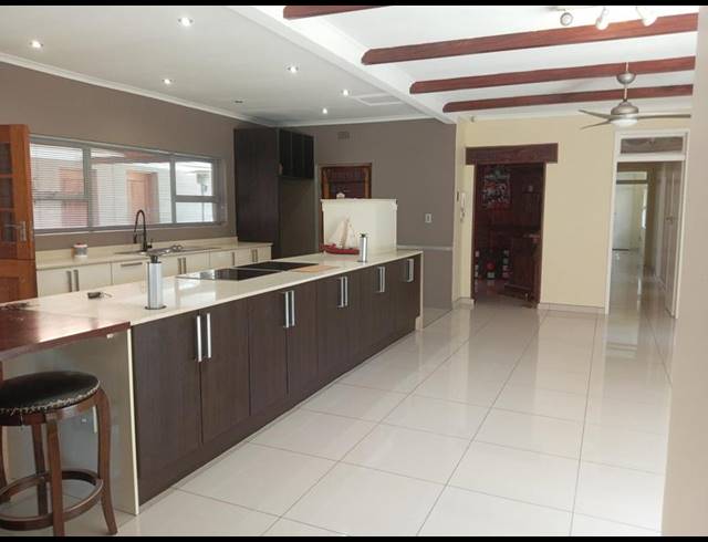 3 BEDROOM HOUSE FOR SALE IN CRESTA